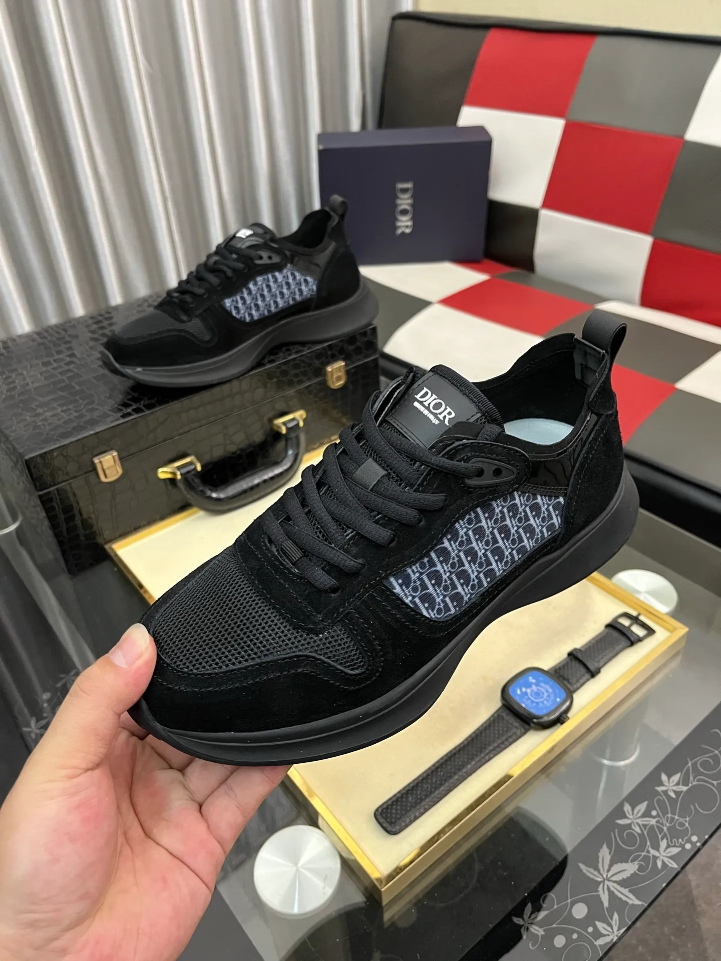 Men's shoes💰: 360⌚️⌚️[Dior] Dior's new men's genuine leather casual shoes, the highest version on the market, any comparison is welcome🆚! The original leather has excellent texture and is super high-end! Fetal sheep net lining imported from Italy, removable pad! Luxurious materials and fine workmanship, highly recommended! Code number: 38-444️⃣Colors available